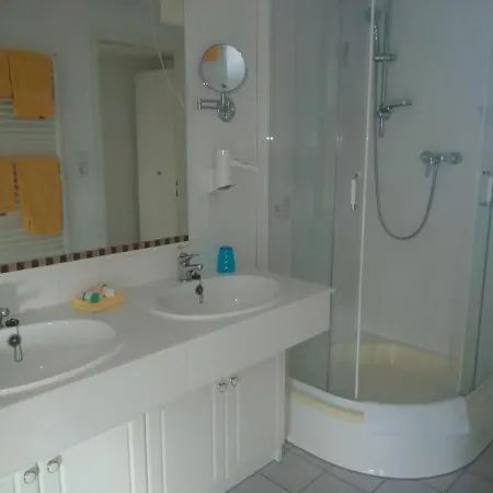 Moeven-kieker 3*