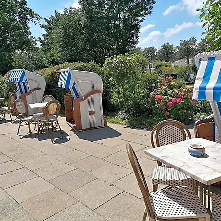 Hotel Moeven-kieker 3*